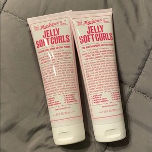 Miss Jessie’s jelly soft curls gel